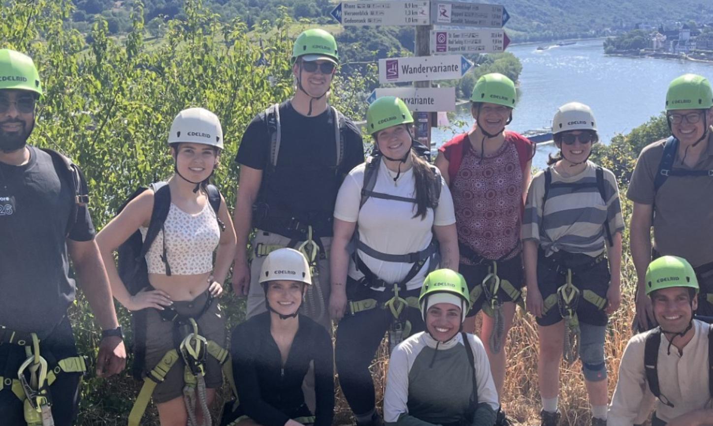 Gruppenbild KHG-ESG auf dem Klettersteig Boppard