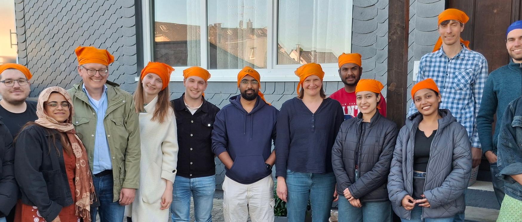 Gruppenbild beim Besuch des Sikh-Tempels in Koblenz Metternich mit dem ISAK