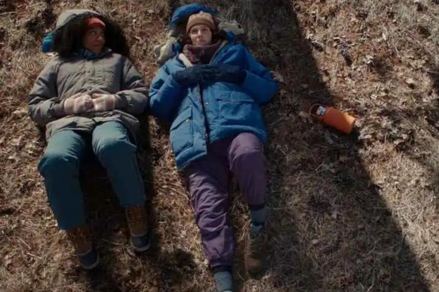 Szenebild Sorry,Baby - Agnes mit Freundin