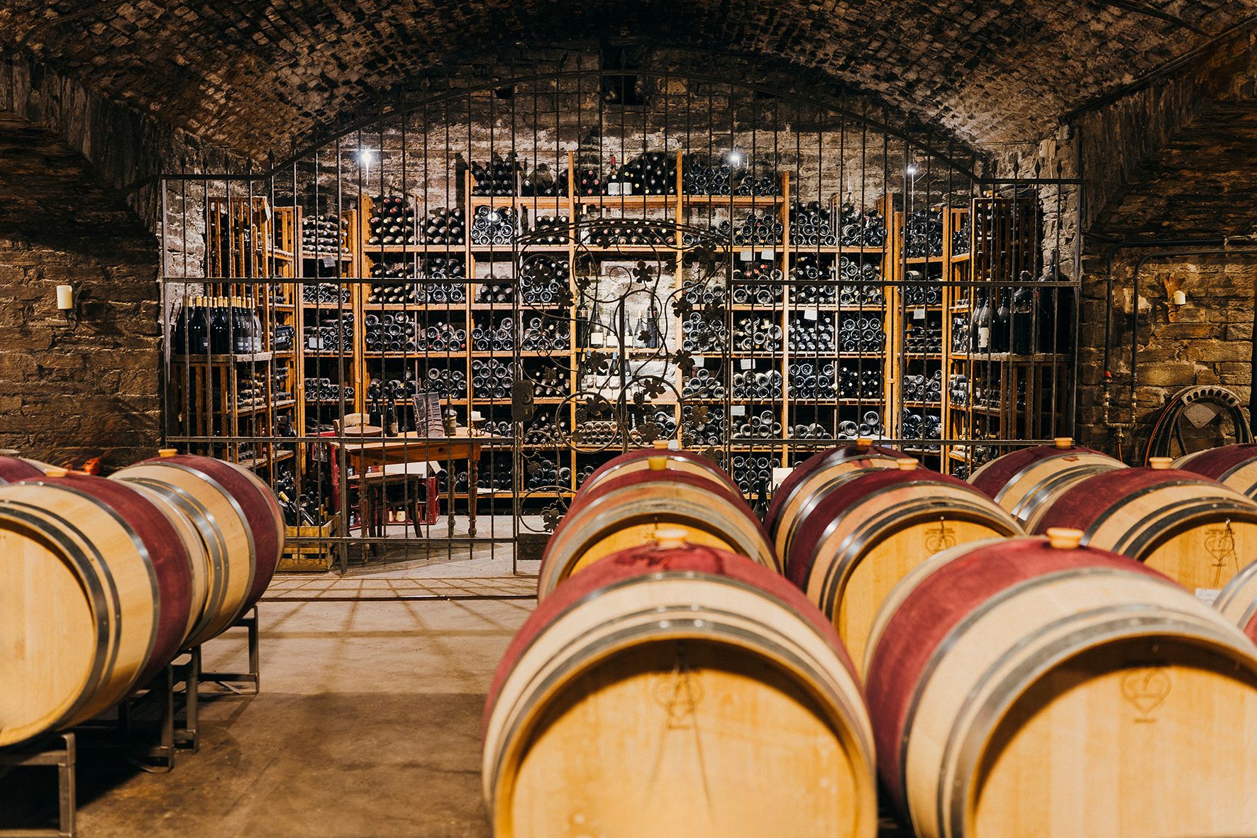 Keller mit Schatzkammer der Winzergenossenschaft Mayschoß