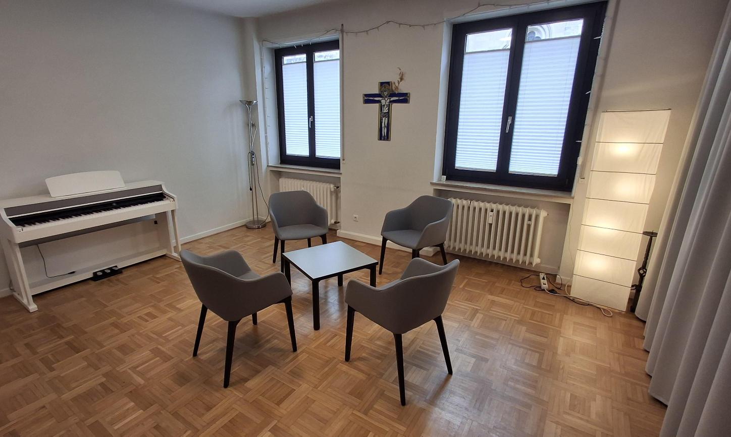 Kleiner Gruppen-Raum KHG mit E-Piano