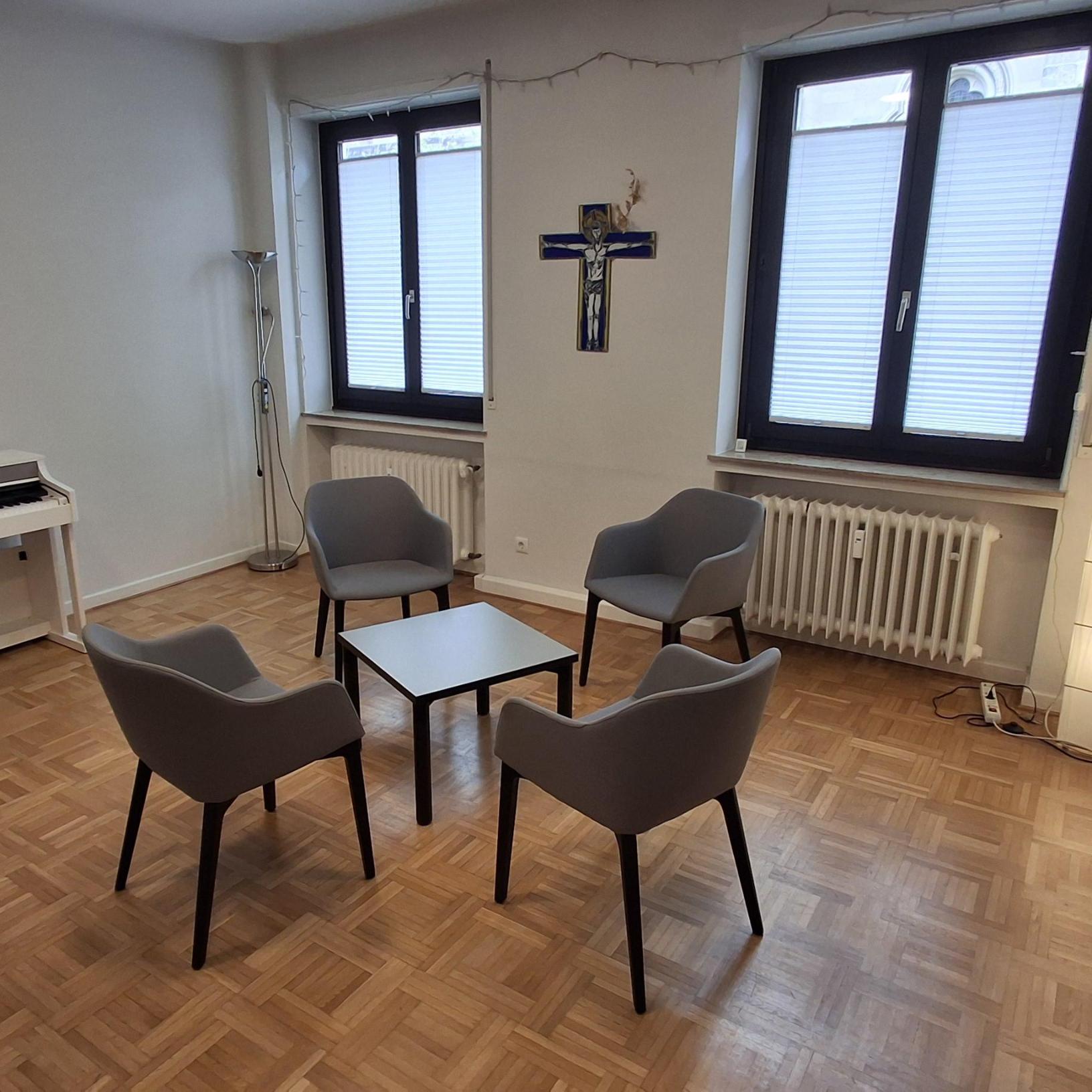 Kleiner Gruppen-Raum KHG mit E-Piano