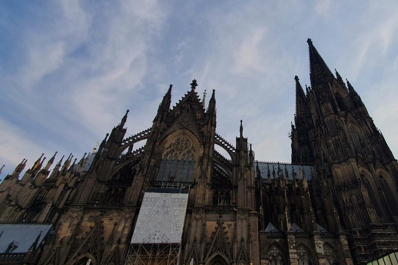 Kölner Dom Seitenansicht