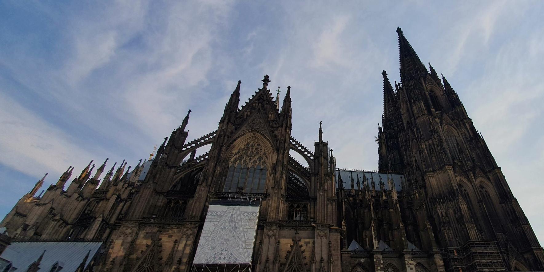 Kölner Dom Seitenansicht