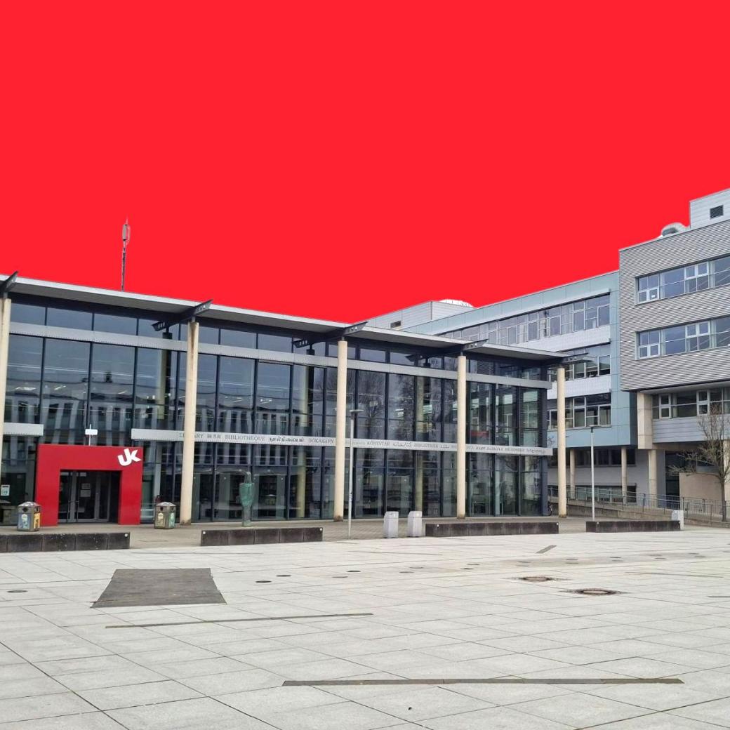 Uni Koblenz: Bibliothek und Mikado-Platz