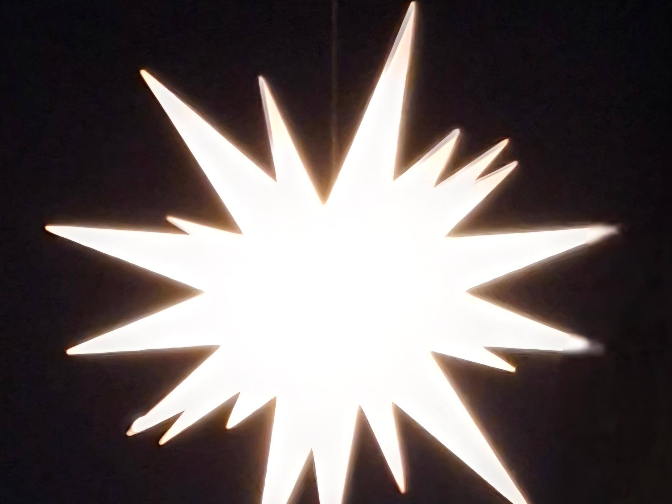 Herrenhuther Stern am Nachthimmel