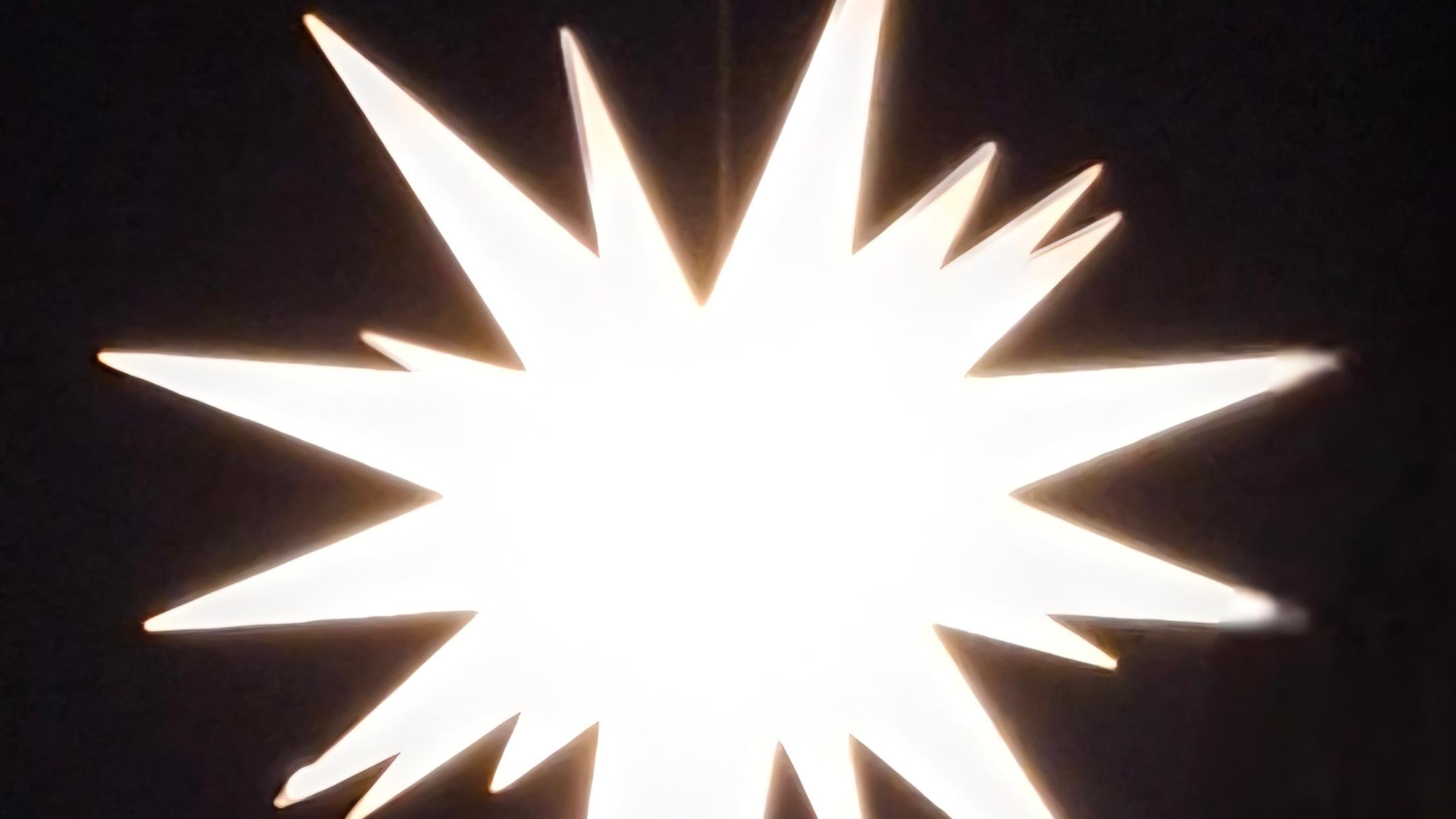 Herrenhuther Stern am Nachthimmel