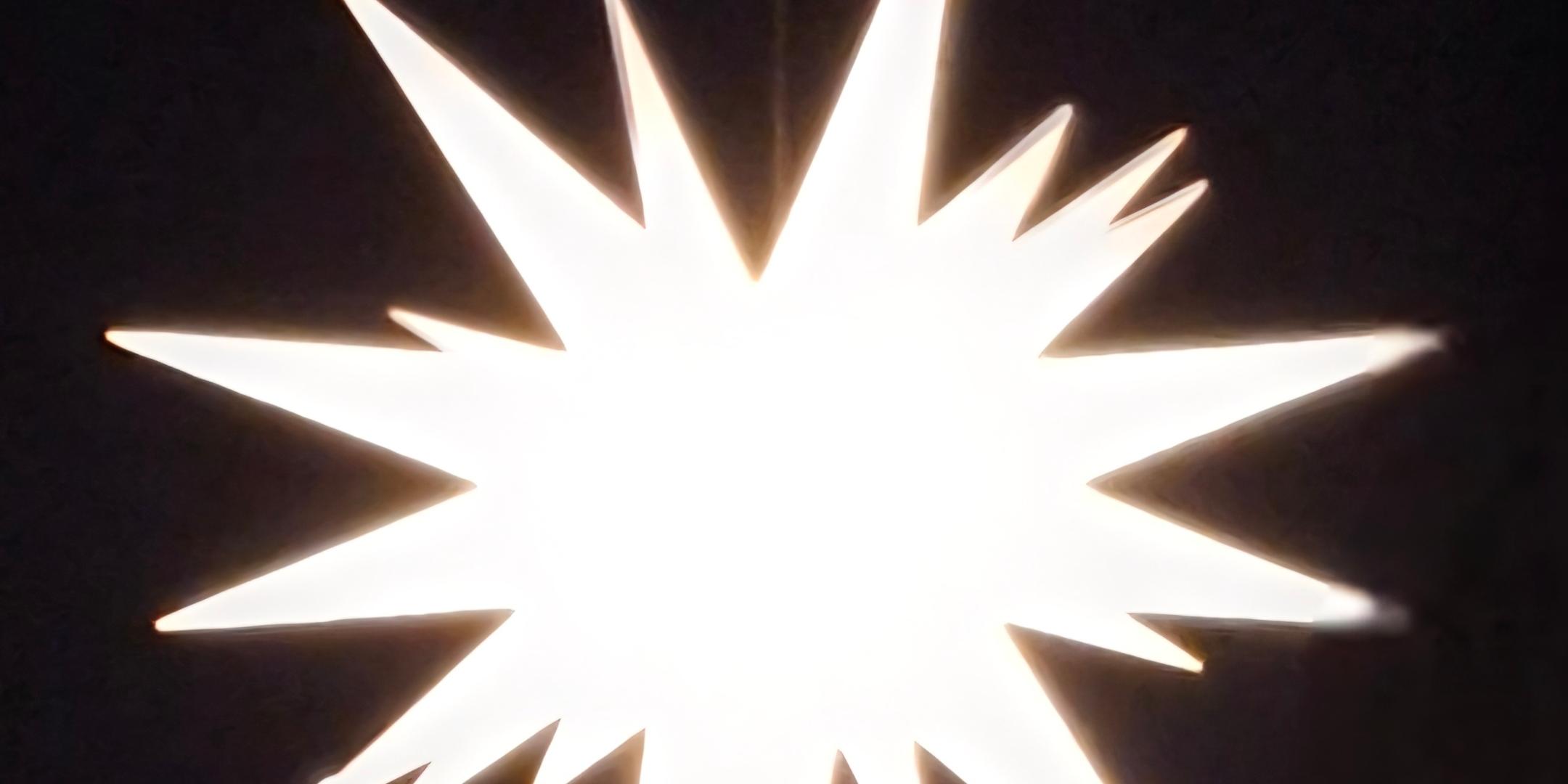 Herrenhuther Stern am Nachthimmel