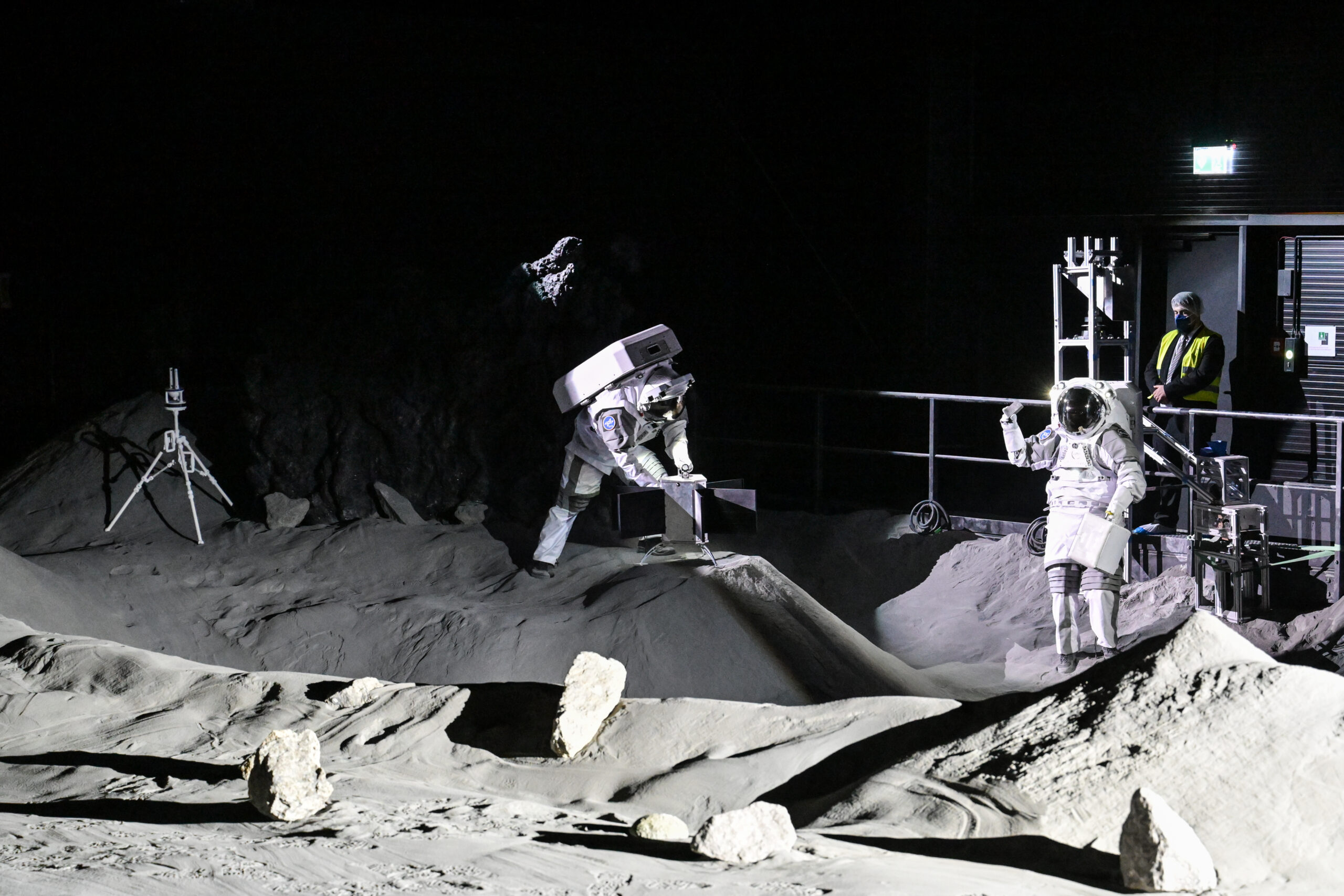 Astronaut*innentraining auf der simulierten Mondoberfläche